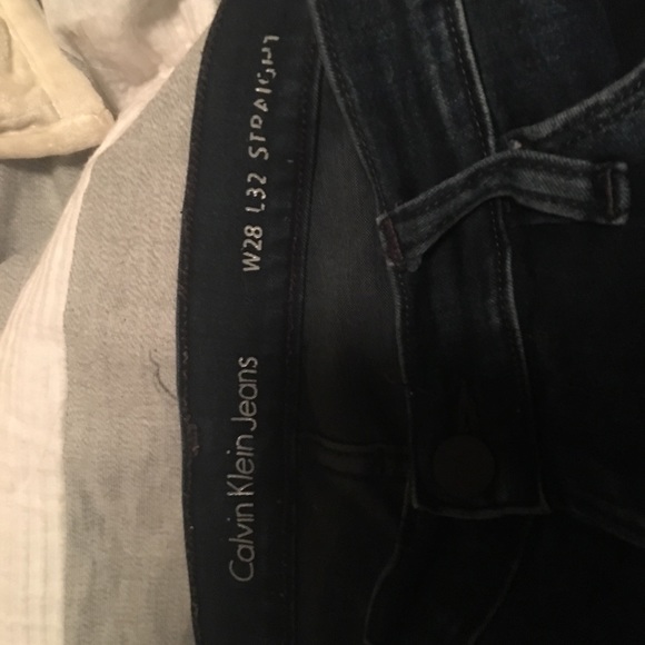 Calvin Klein jeans size 28 - Picture 3 of 5